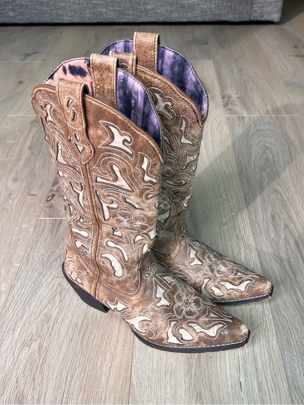 Laredo Women's Tan Embroidered Western Cowboy Boots